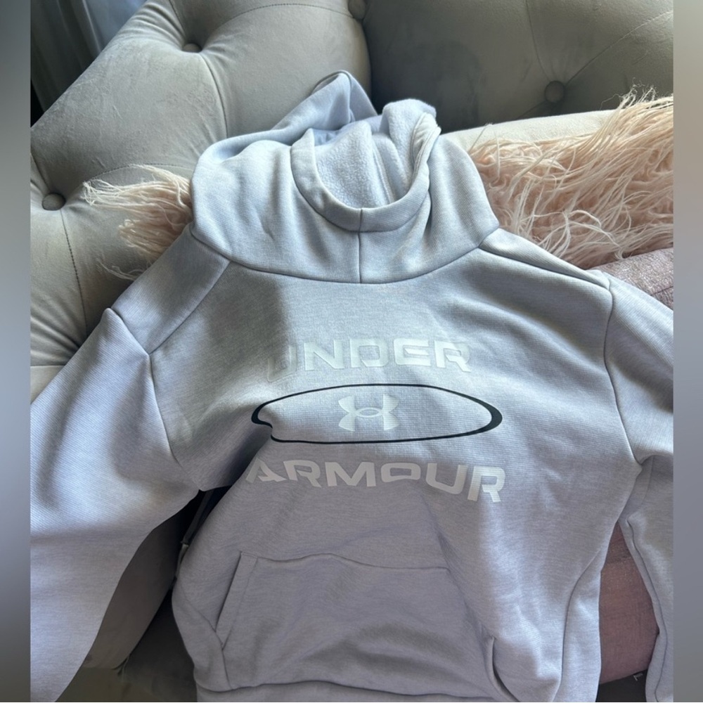 Under armour kids Hoodie size large